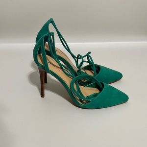 Women’s Pointed Toe Wrap Around Heels